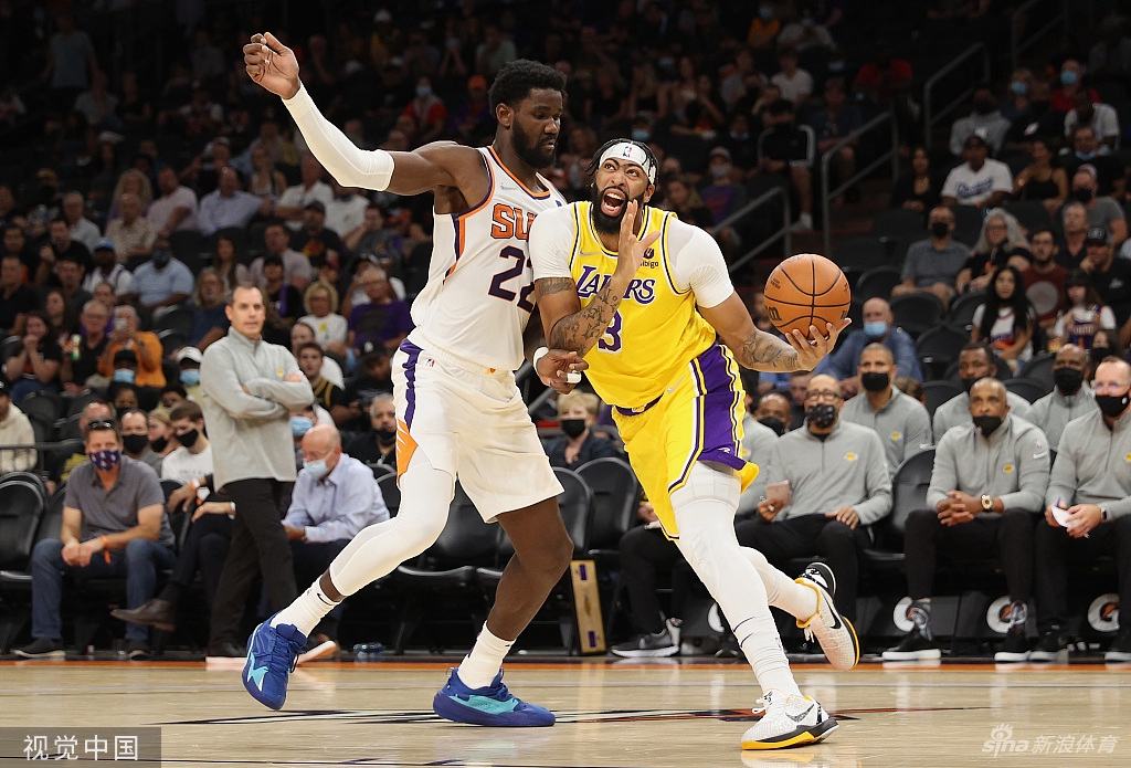 [NBA季前赛]湖人105-117太阳 詹姆斯威少缺阵