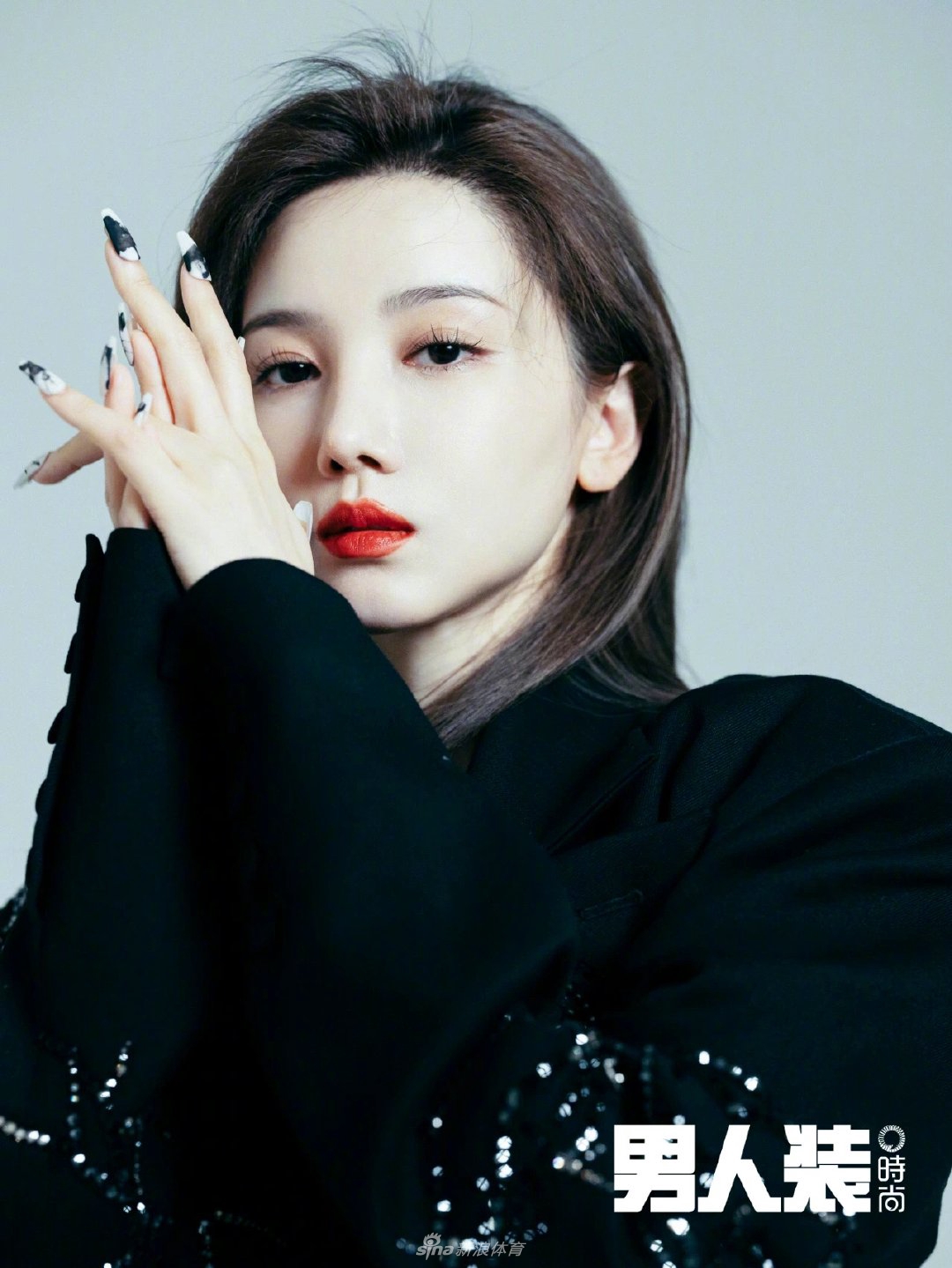 超新星运动会双冠军陈小纭拍男人装写真