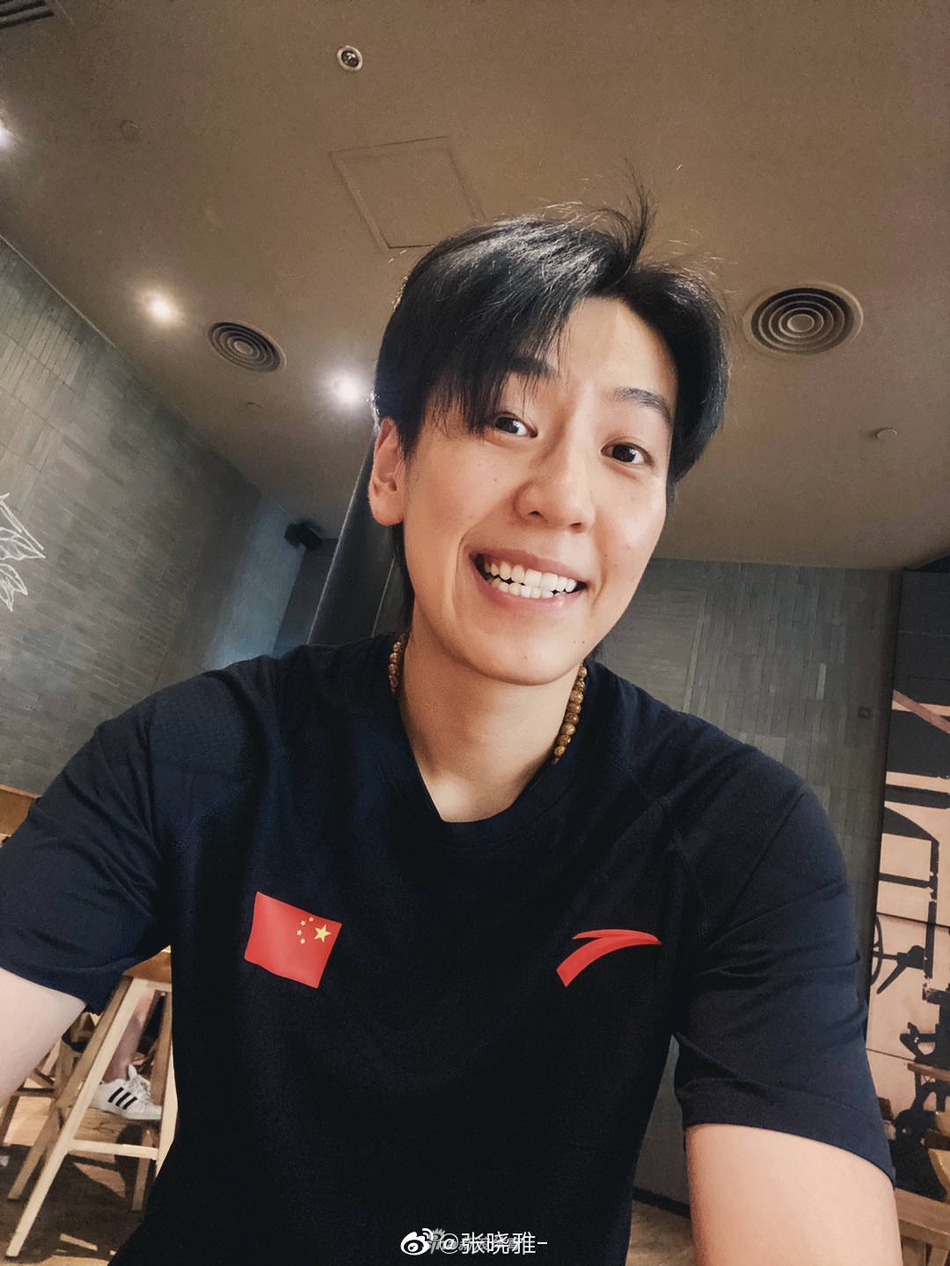 女排张晓雅晨跑80分钟 体能真强