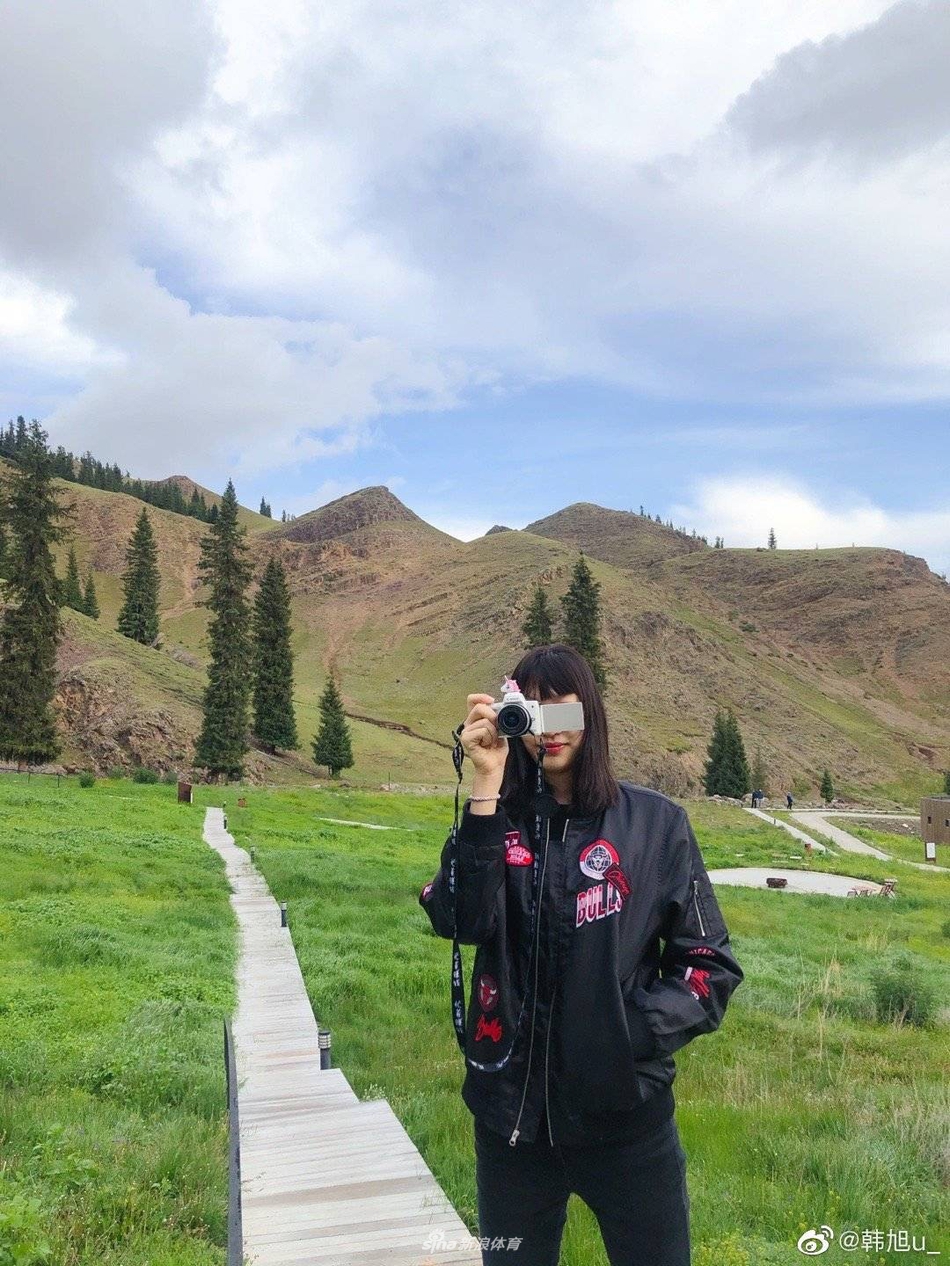 女篮韩旭晒旅行照 戴墨镜凹造型超酷