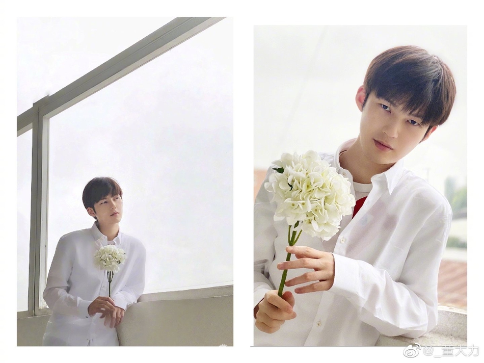 董力夏日清新写真 白衬衫阳光帅气少年感十足