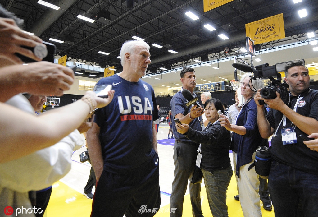 美国男篮征用湖人训练馆 NBA鞋王到了国家队依旧让人馋哭了