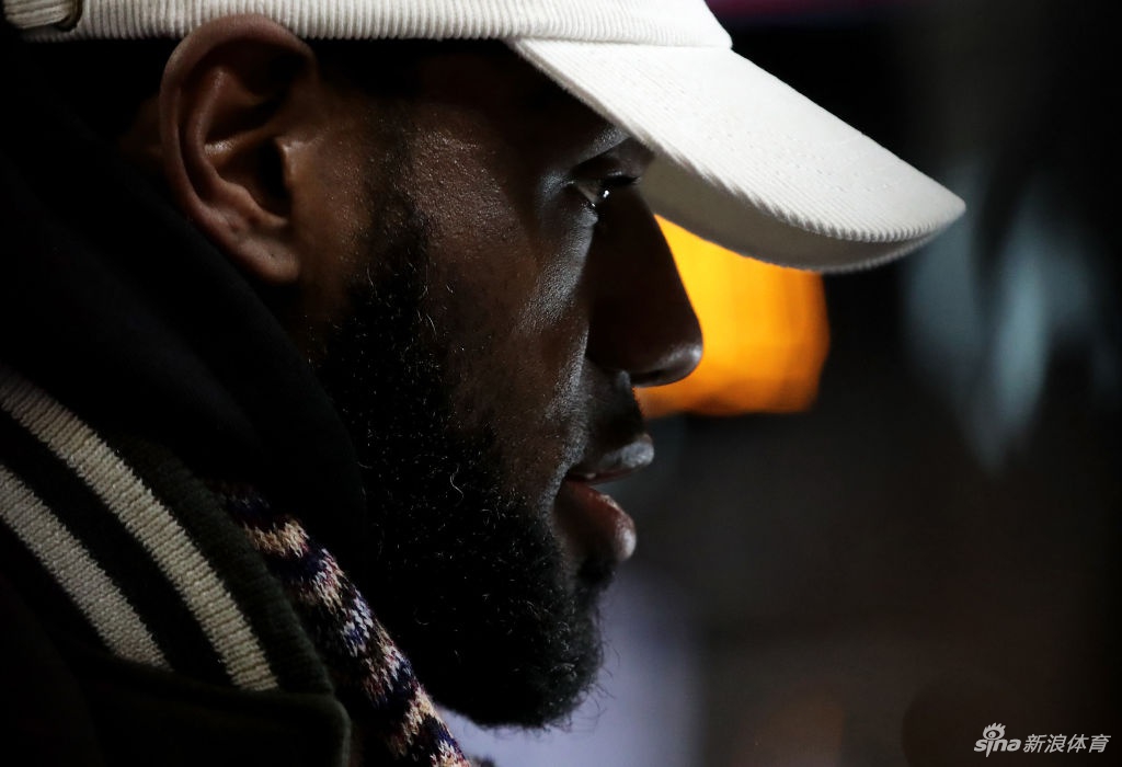 NBA全明星媒体采访日 詹姆斯成关注焦点