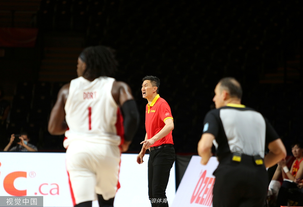 [奥运落选赛]中国男篮79-109加拿大 胡明轩24分