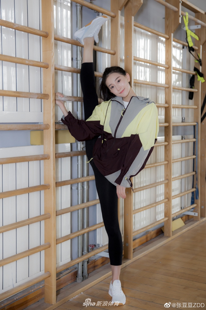 艺体女神张豆豆晒美拍 仙气十足