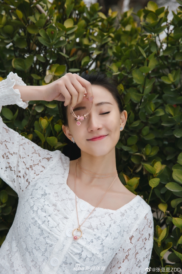 艺体女神张豆豆晒美拍 仙气十足