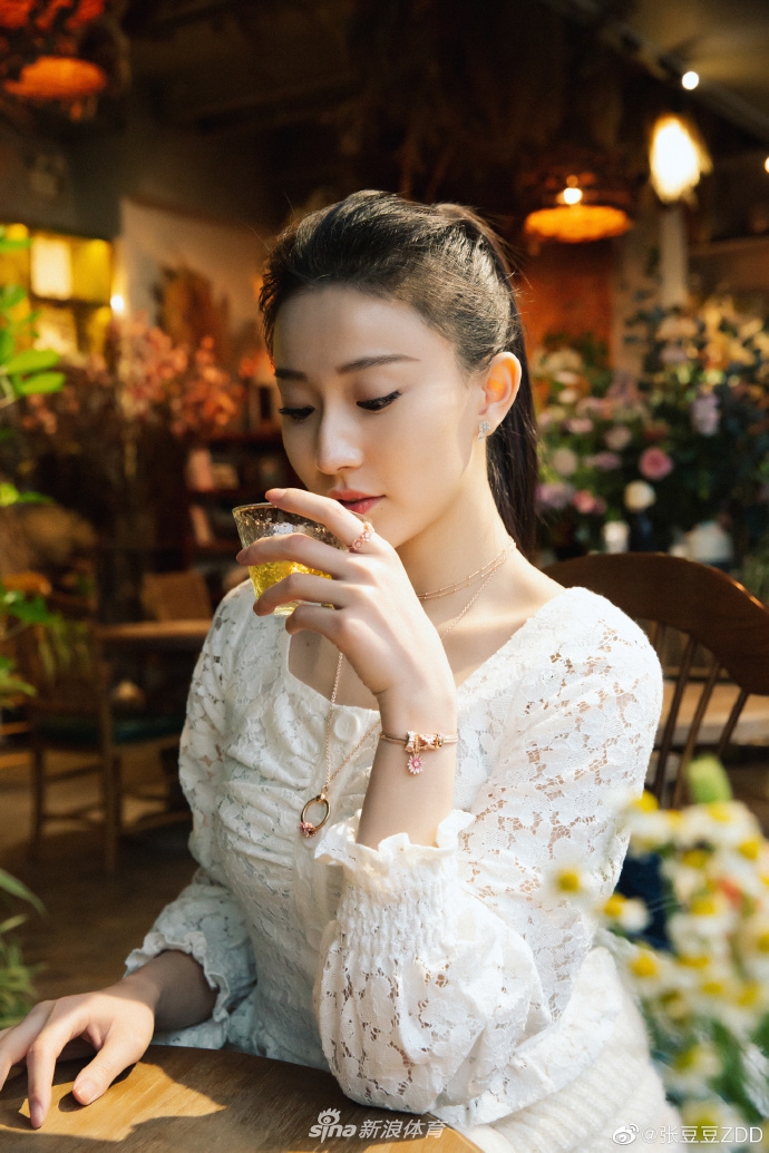 艺体女神张豆豆晒美拍 仙气十足