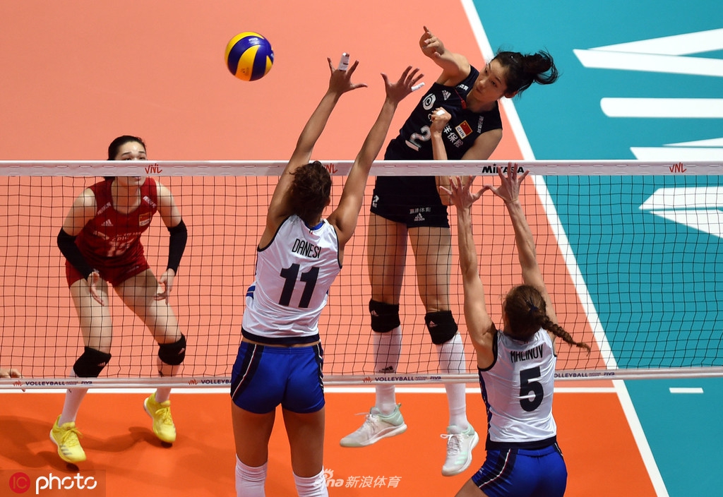 主攻朱婷拿下26分