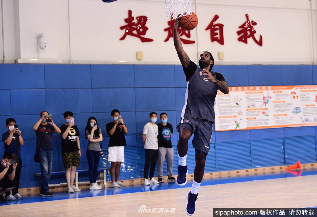 CBA复赛：辽宁男篮公开训练