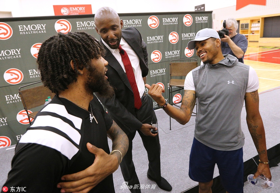 亚特兰大老鹰新帅正式亮相