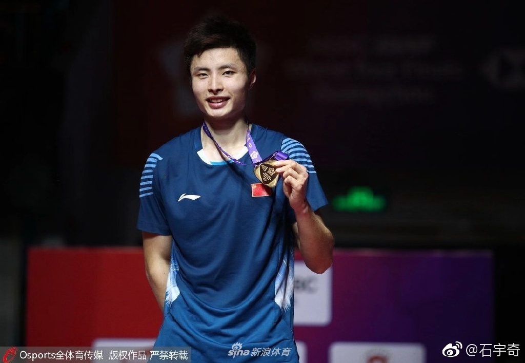 世界冠军石宇奇在南通参加征兵体检