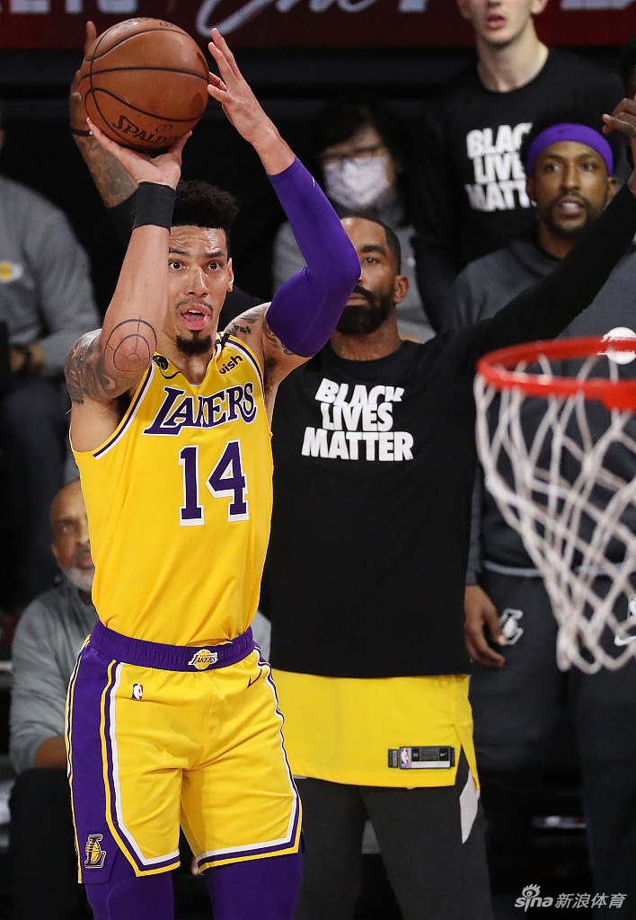 [NBA季后赛]湖人110-100获胜 总分3-1领先