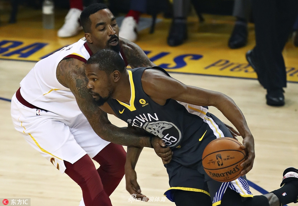 杜兰特突破JR史密斯