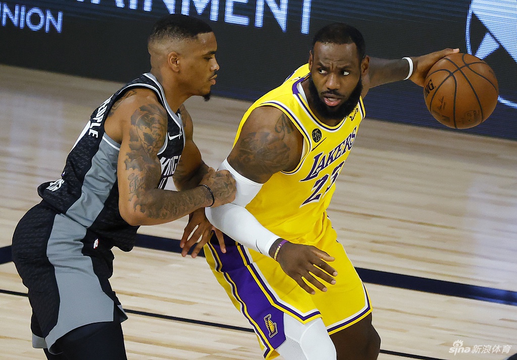 [NBA]湖人122-136国王 詹姆斯17分结束常规赛获助攻王