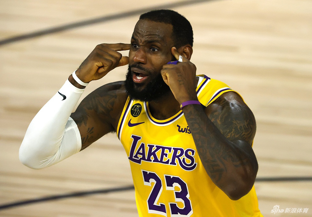 [NBA常规赛]雷霆105-86湖人 保罗21分力压詹姆斯