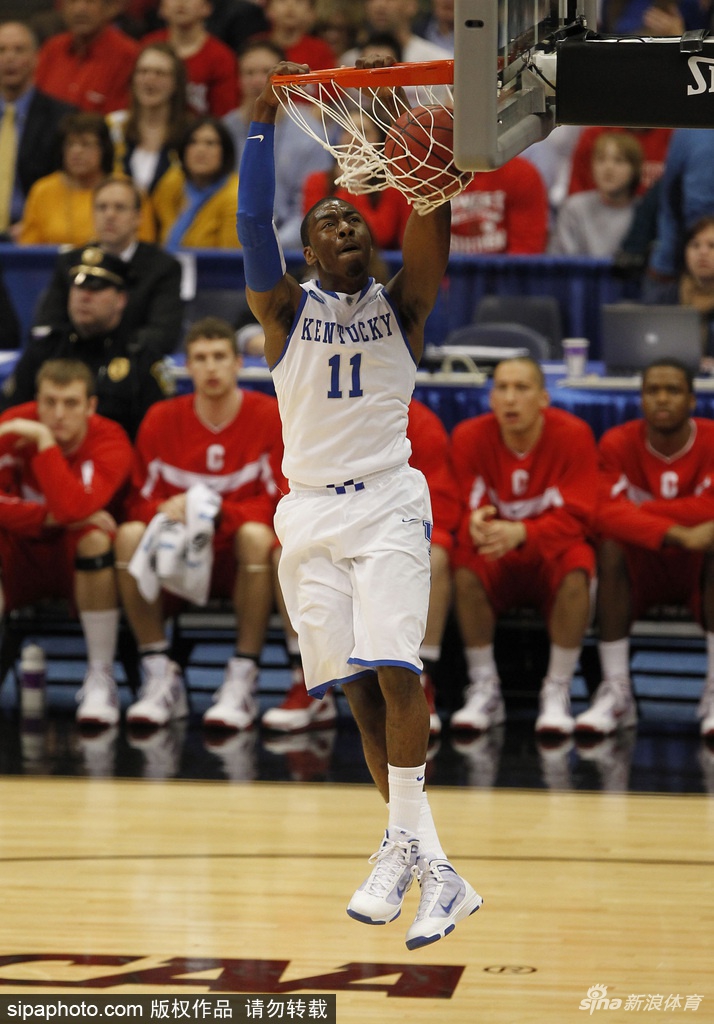 NBA球星大学时期青涩老照片 乔丹库里罗斯年少时光