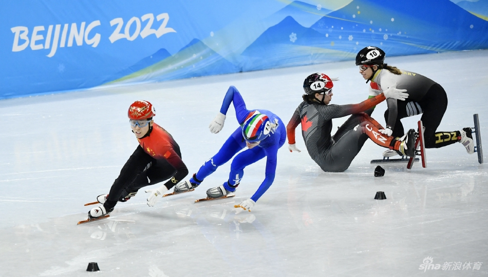 中国代表团北京冬奥会首金！混接团体中国夺冠
