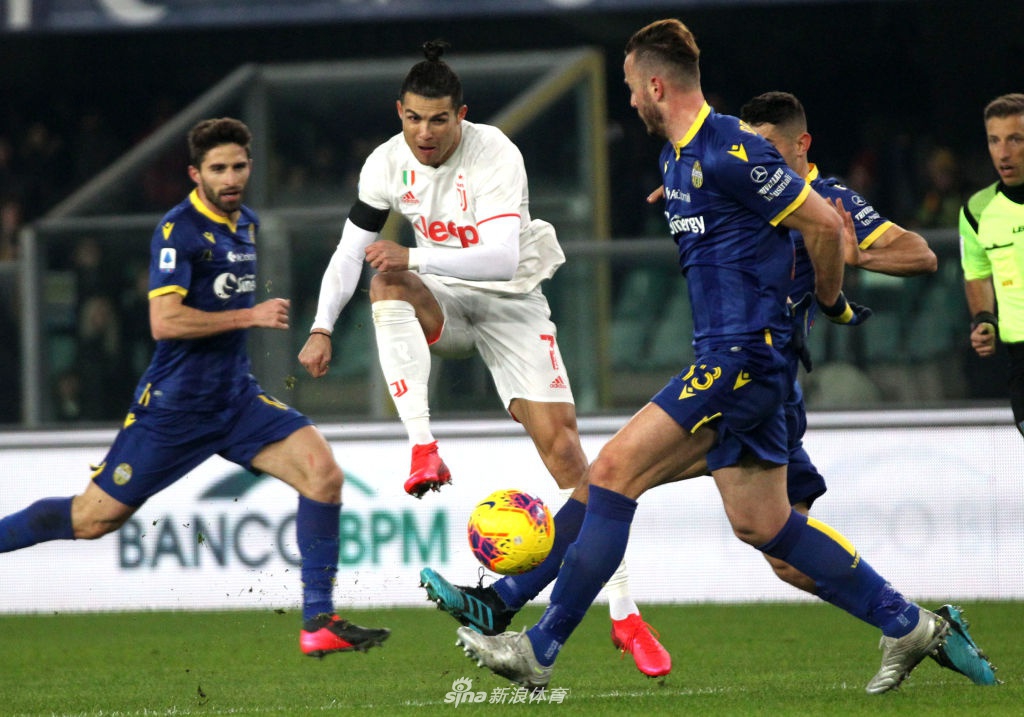 [意甲]维罗纳2-1尤文图斯 C罗连续10轮破门