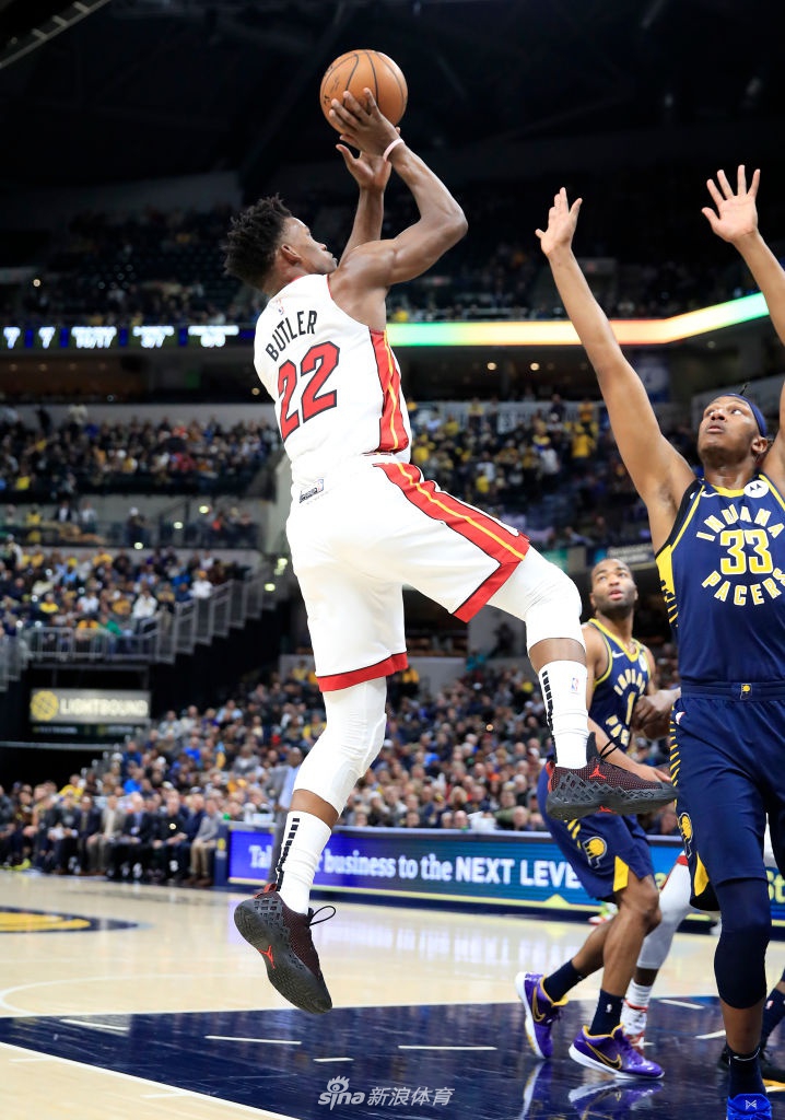 [NBA]热火122-108步行者 巴特勒喷沃伦：你个垃圾