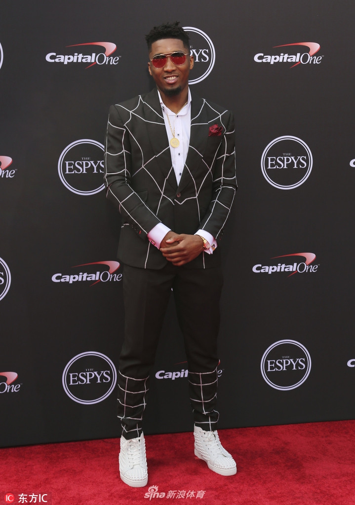 多诺万・米切尔