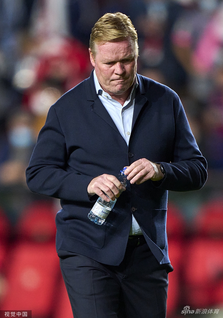 巴萨官方宣布主教练科曼下课