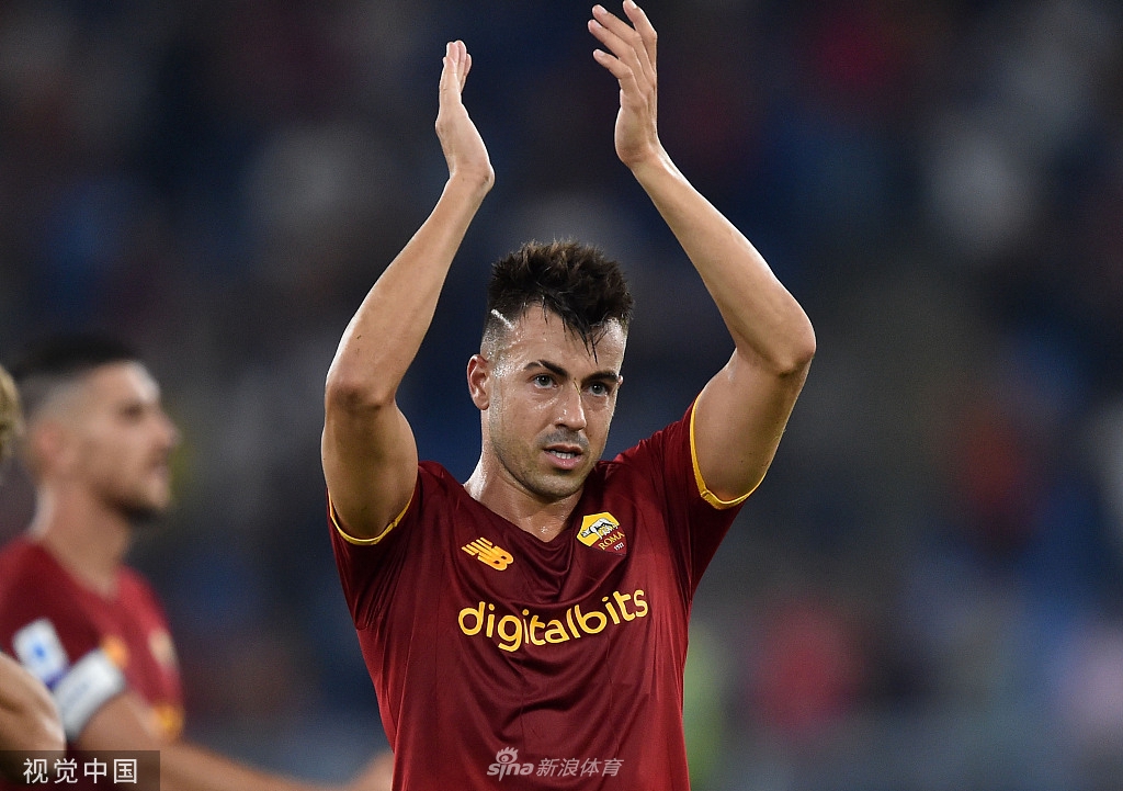 [意甲]罗马2-1萨索洛 沙拉维补时绝杀穆帅狂奔