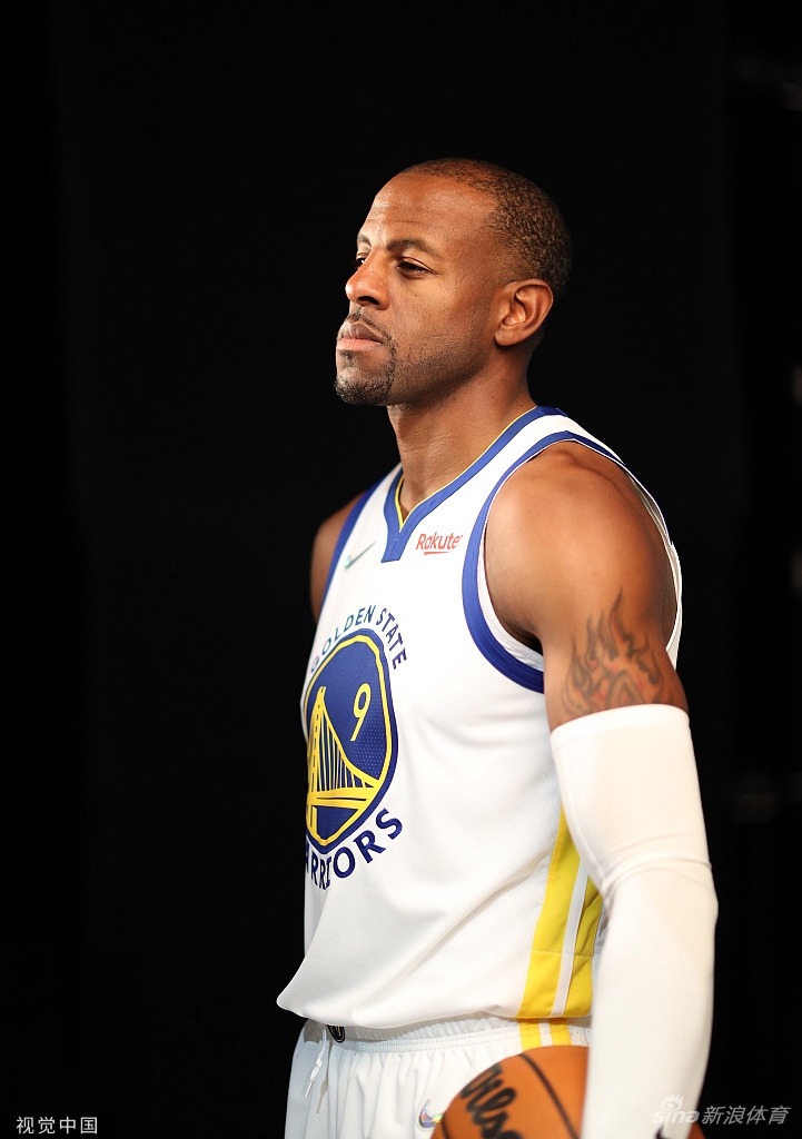 [NBA]勇士队媒体日库里汤神合体