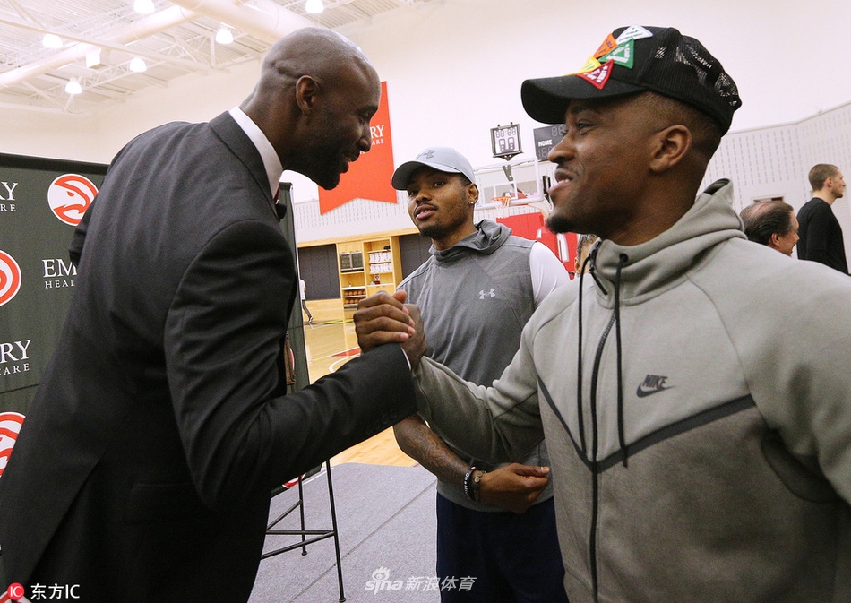 亚特兰大老鹰新帅正式亮相