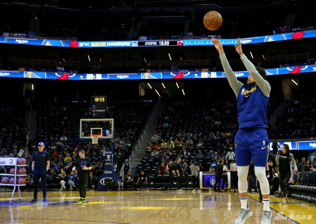 库里有望三月初对阵奇才时复出!投篮运球已毫无问题