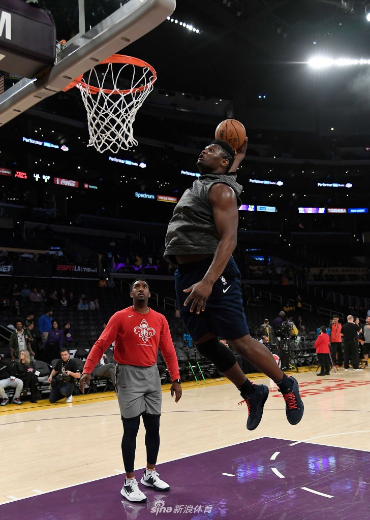 状元秀有望本周五生涯首秀！锡安战斧暴扣登陆NBA