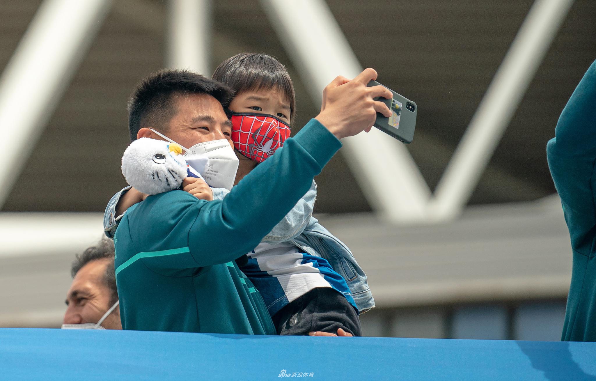 重返西甲！武磊中西语喊话球迷:我爱你们！