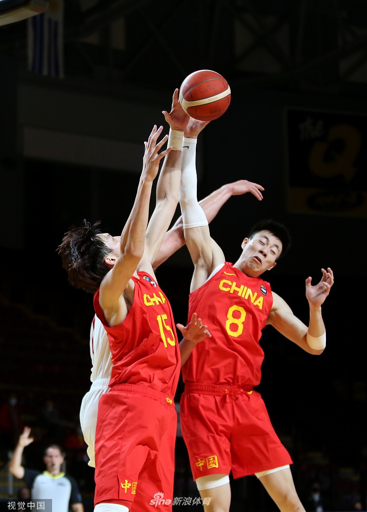 [奥运落选赛]中国男篮79-109加拿大 胡明轩24分