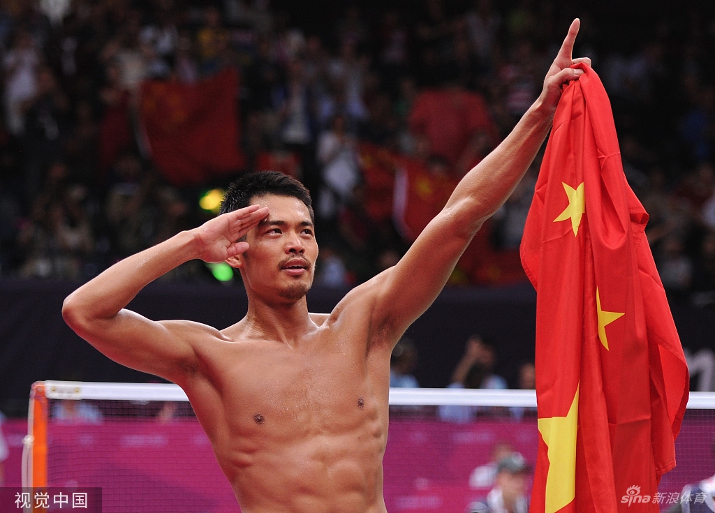 中国红!奥运健儿与五星红旗交相辉映