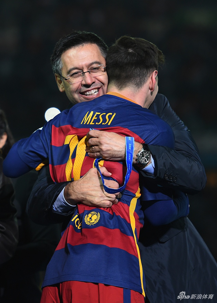 前巴萨主席巴托梅乌因公关门被捕