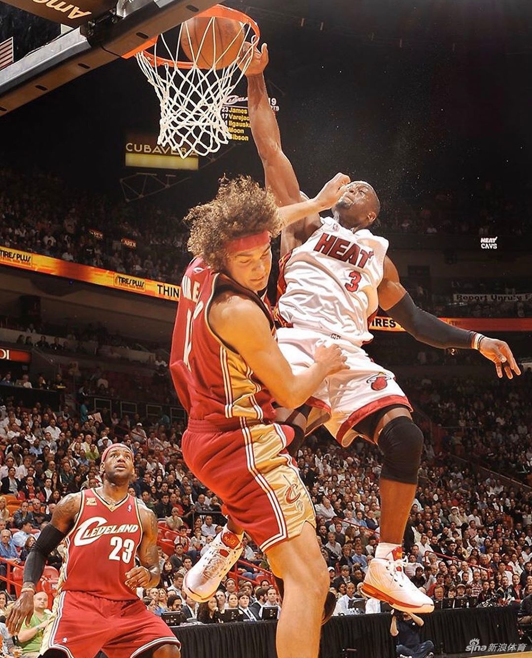 太残暴！泡椒格里芬詹姆斯科比演绎血腥隔扣