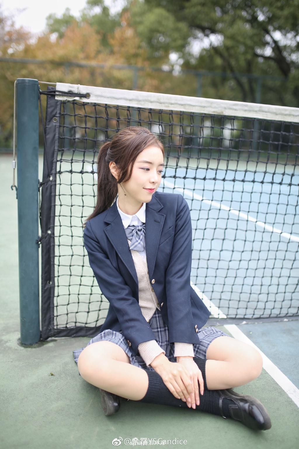 英雄联盟美女主持余霜美照