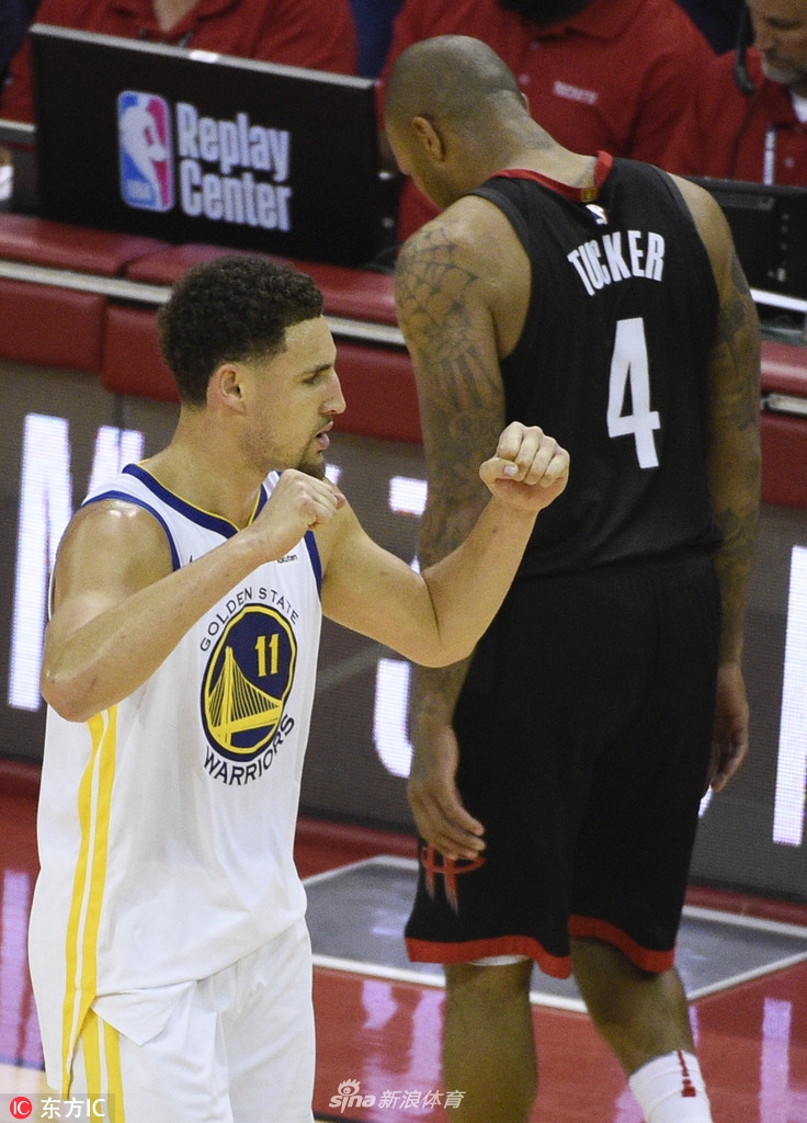 塔克无奈低下头