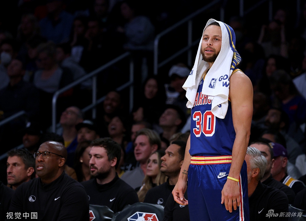 库里因伤将缺席三周比赛 季后赛初期回归