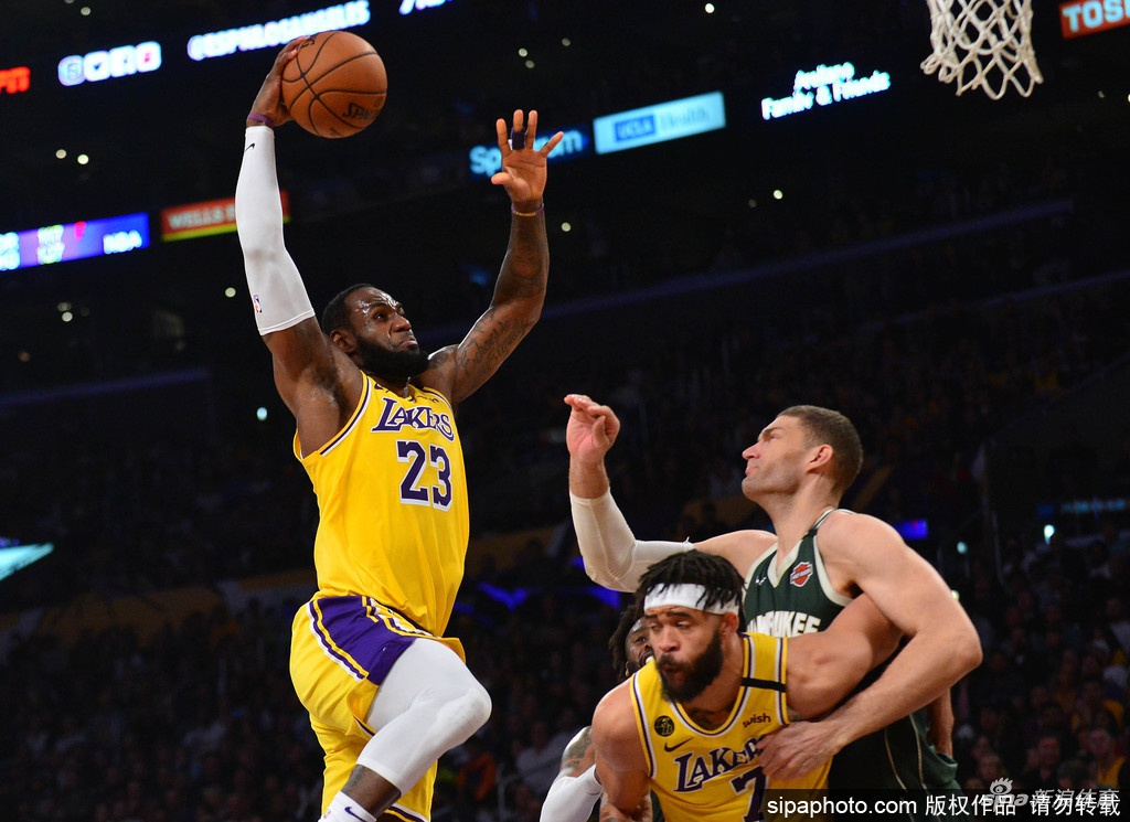 [NBA]雄鹿103-113湖人 詹姆斯37分锁定季后赛