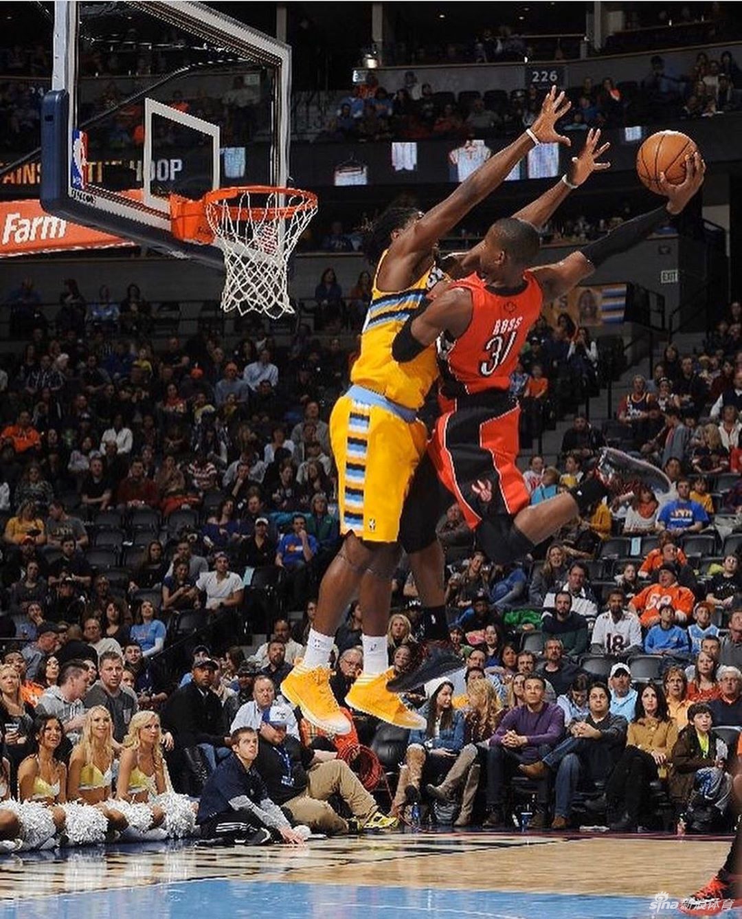 太残暴！泡椒格里芬詹姆斯科比演绎血腥隔扣