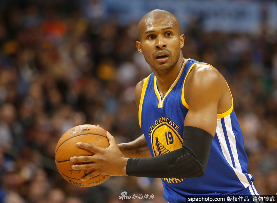 “巴西闪电”巴博萨正式宣布退役 加入勇士教练团队