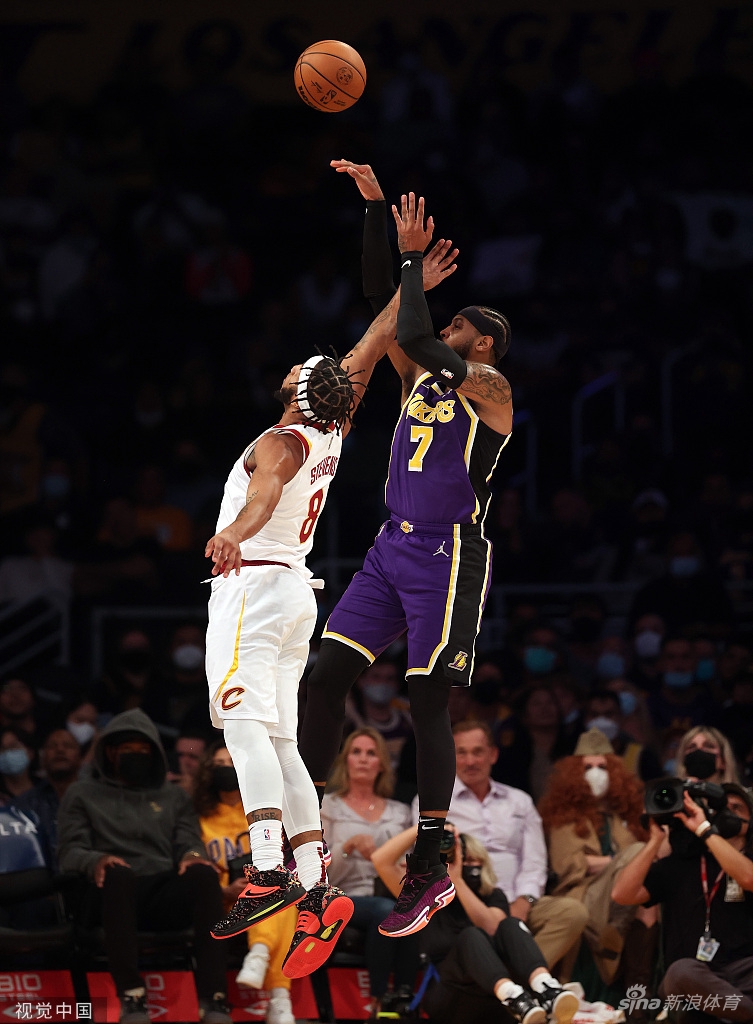[NBA]骑士101-113湖人 詹姆斯复出