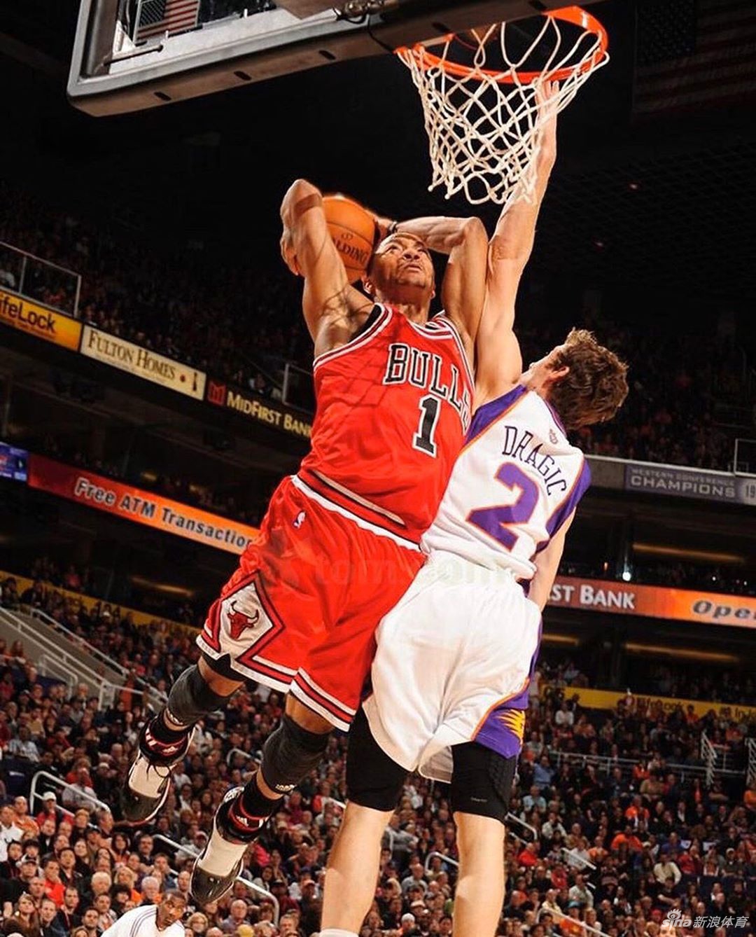 太残暴！泡椒格里芬詹姆斯科比演绎血腥隔扣