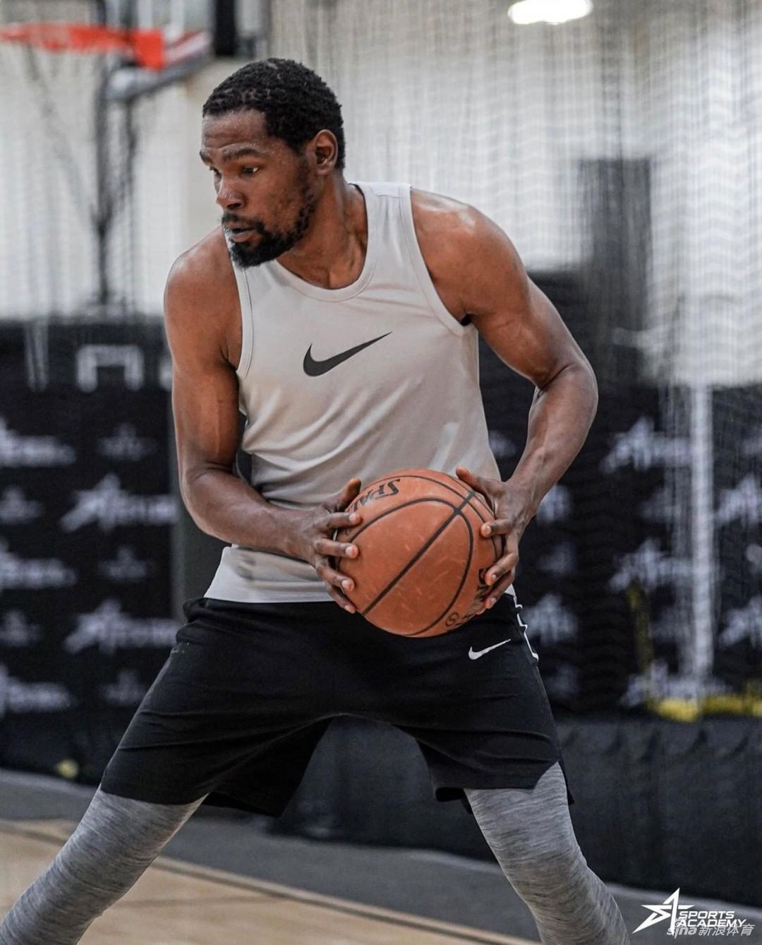 杜兰特最新训练照火力全开 期待KD王者归来