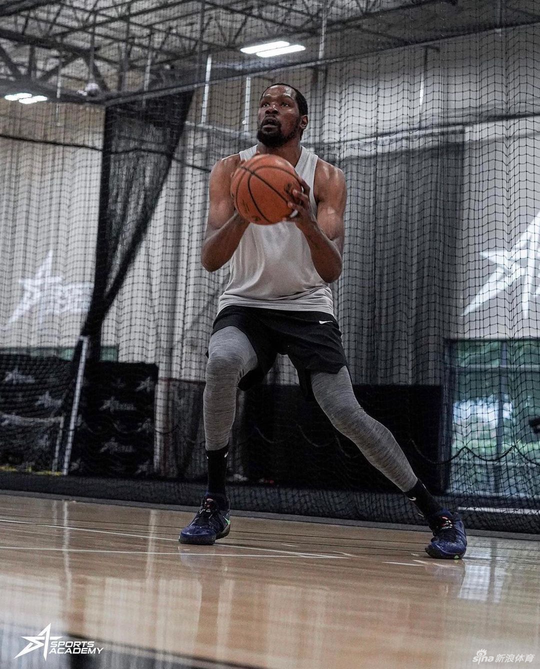 杜兰特最新训练照火力全开 期待KD王者归来