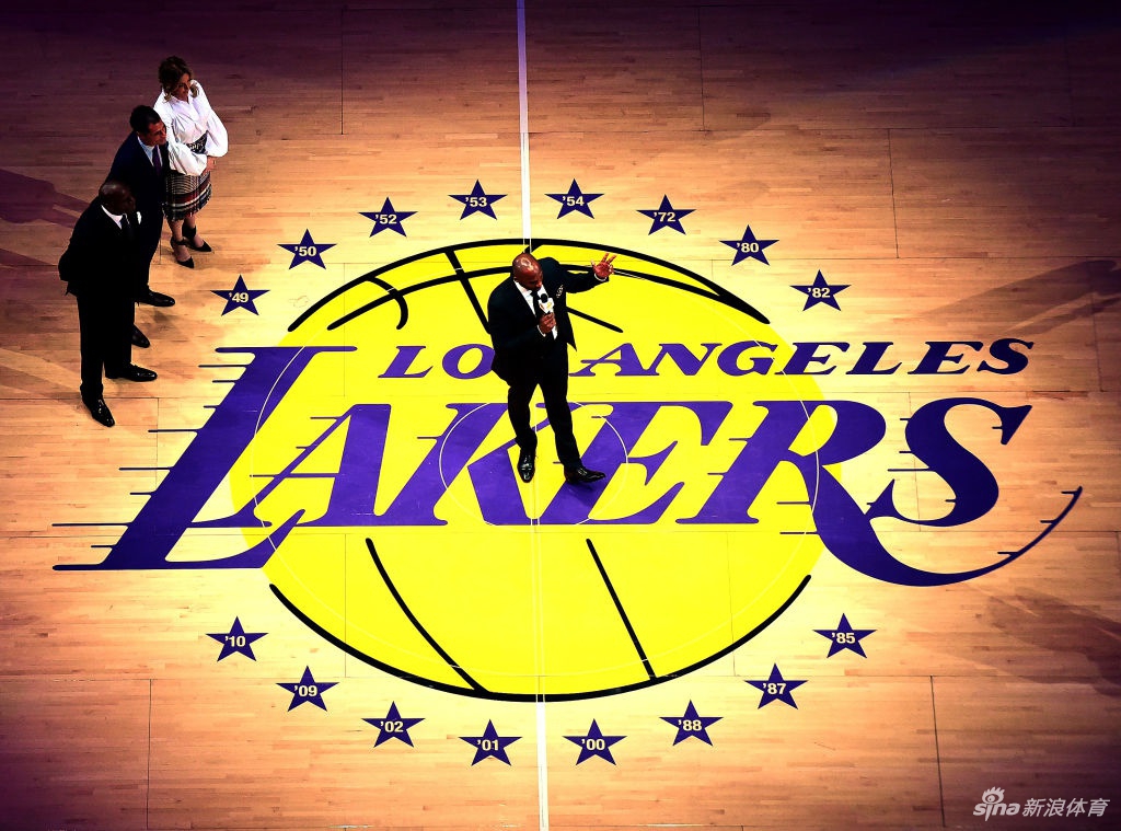 科比球衣退役两周年回顾 湖人传奇永存
