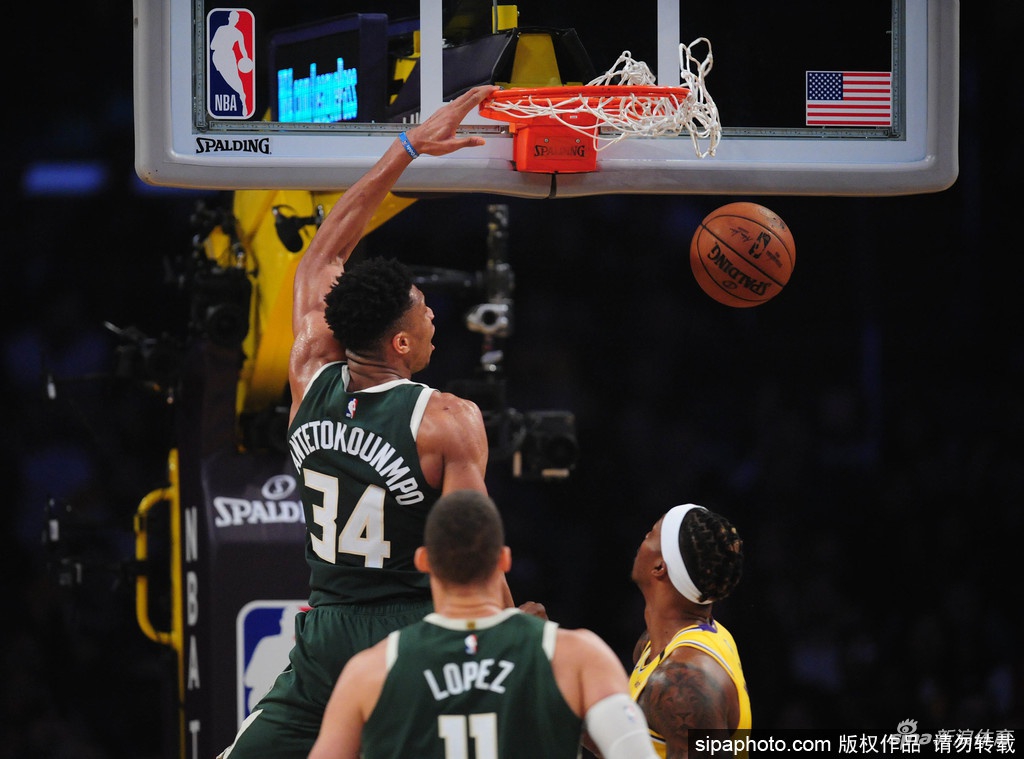 [NBA]雄鹿103-113湖人 詹姆斯37分锁定季后赛