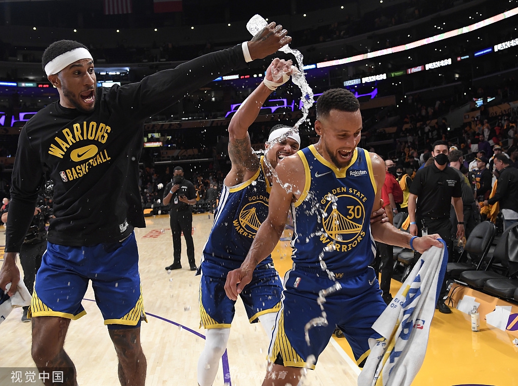 [NBA揭幕战]勇士121-114湖人