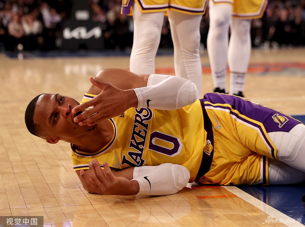 [NBA常规赛]湖人100-106尼克斯