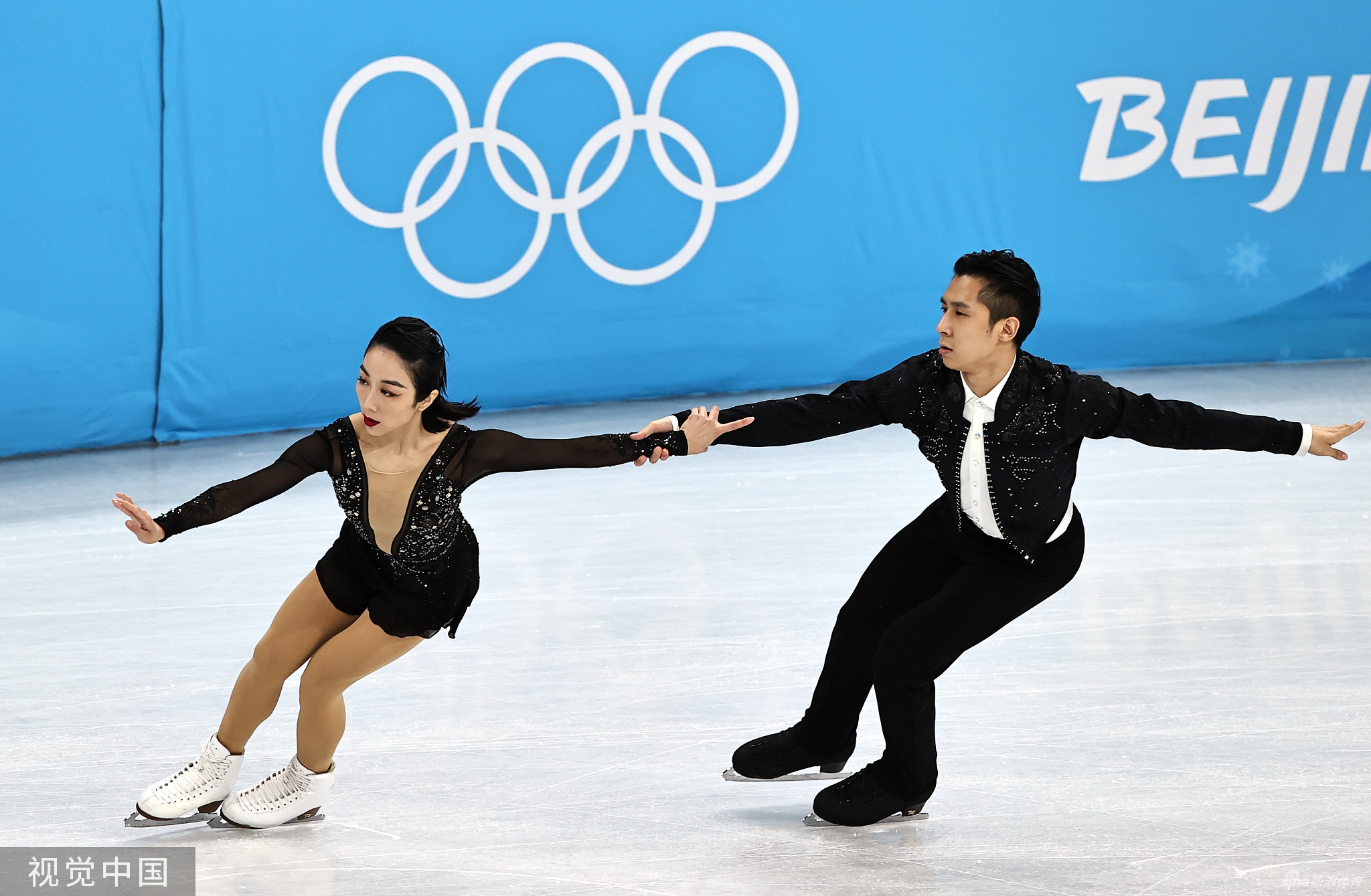 花滑双人短节目韩聪/隋文静排名第一